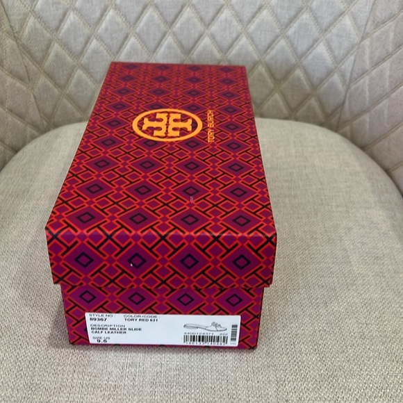 Tory Burch Women's Red Slide Sandals - Picture 4 of 4